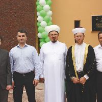 Делегация Совета муфтиев России на церемонии открытия мечети